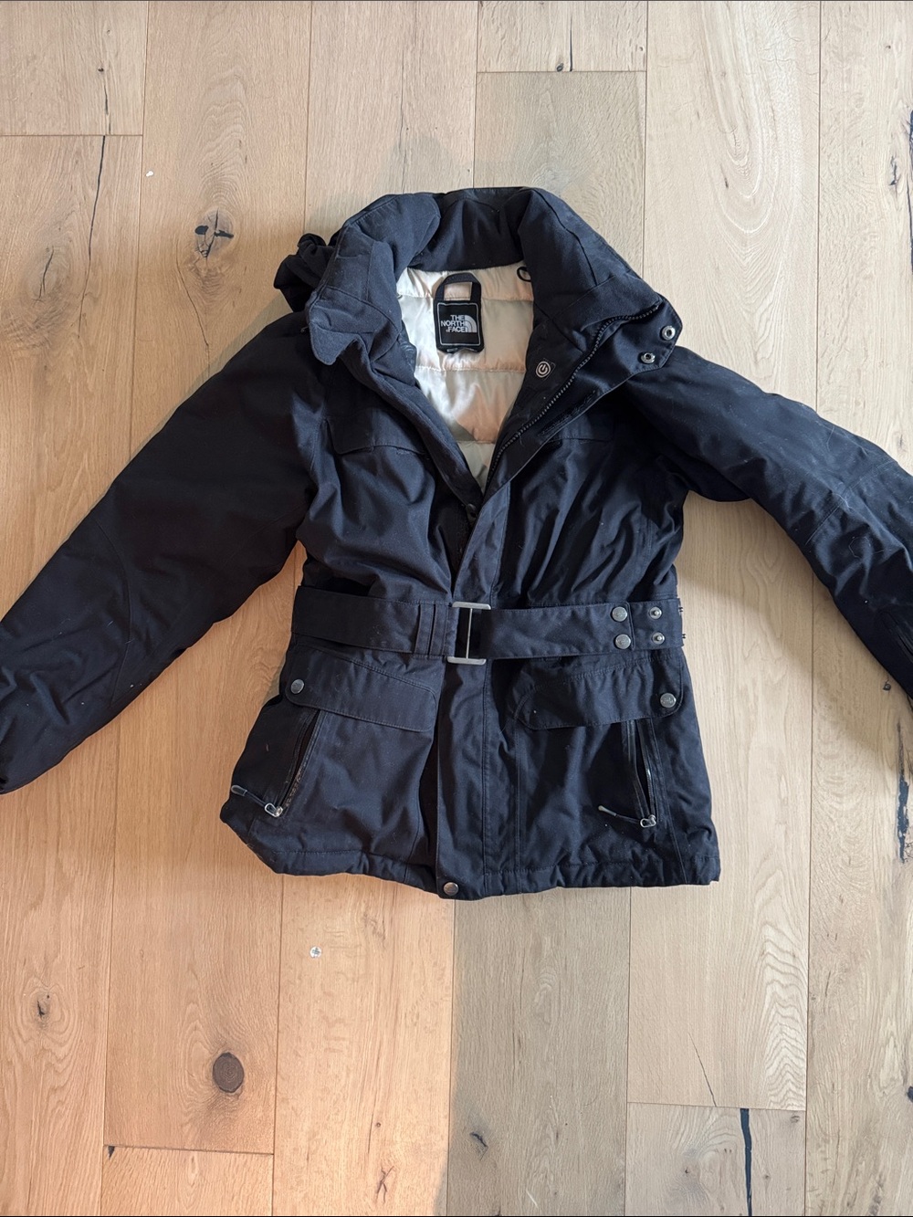 The North Face Black Women‘a Puffer Coat with Belt